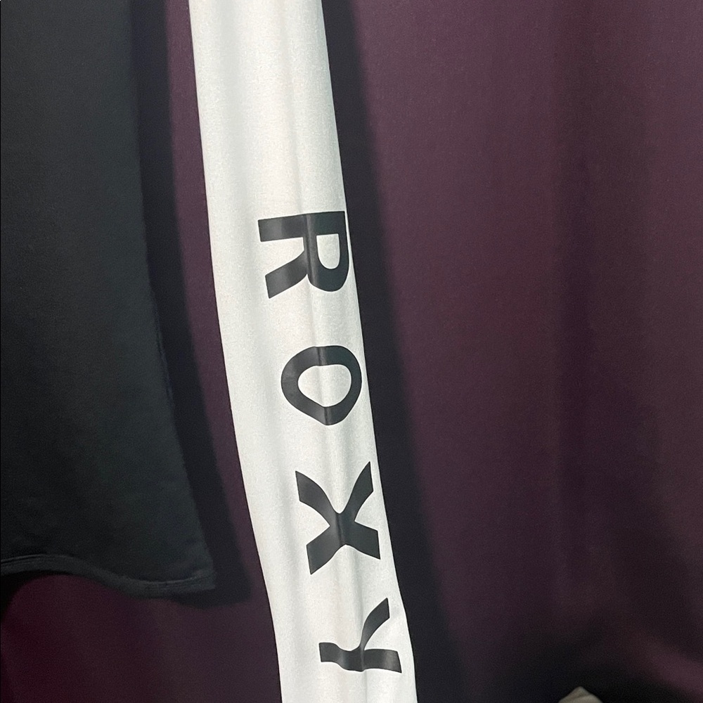 Roxy Black and White Swim Coverup - Picture 5 of 6